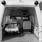 Aménagement intérieur d'une Cadillac ambulance le 30 août 1975. Photographe Lefaivre & Desroches